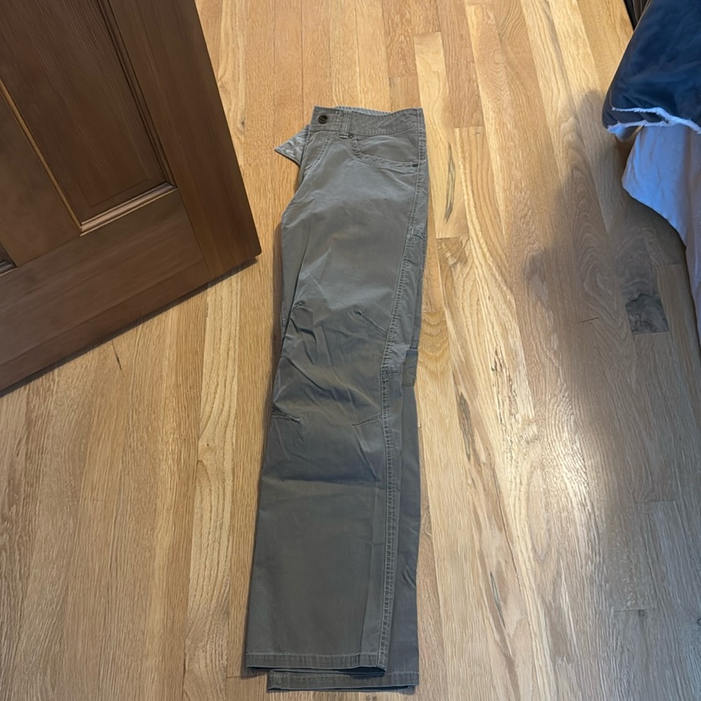 Men’s Kuhl lightweight pants